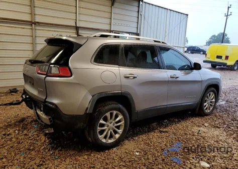 2019 Jeep Cherokee Latitude z USA, uszkodzony, nr VIN 1C4PJLCX8KD466860